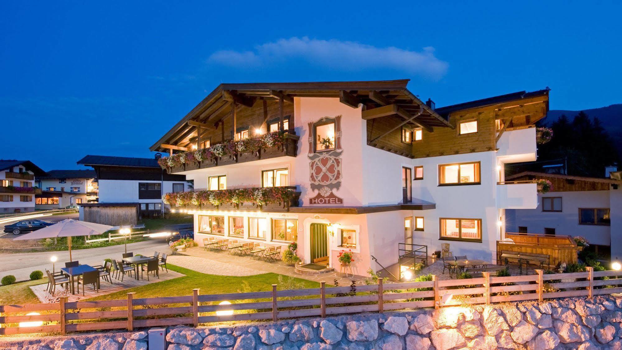Landhotel Foehrenhof Ellmau Extérieur photo